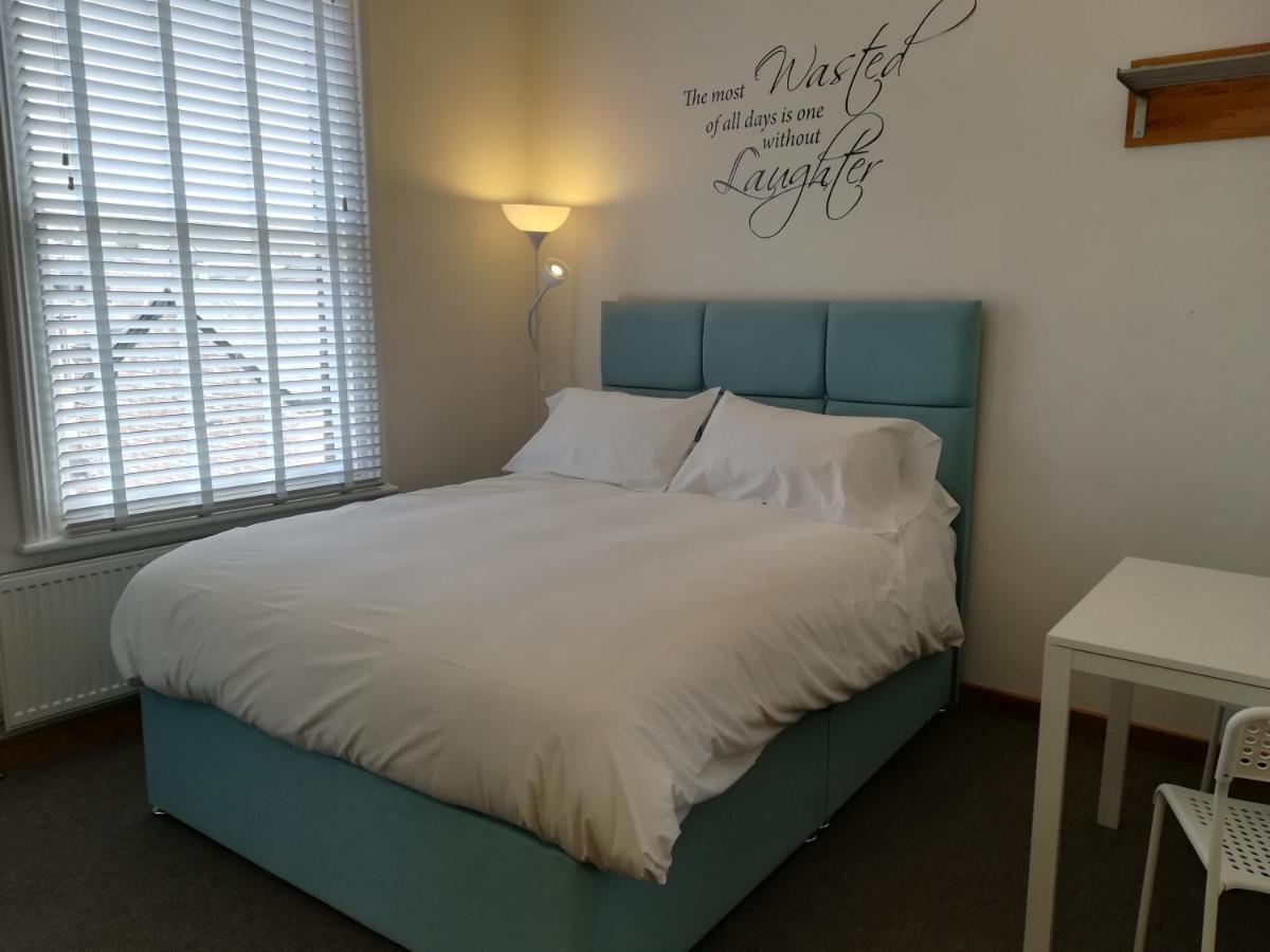 Mcmillan House Studio Apartments Йорк Екстер'єр фото