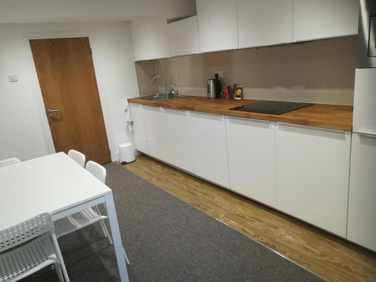 Mcmillan House Studio Apartments Йорк Екстер'єр фото
