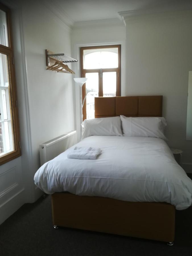 Mcmillan House Studio Apartments Йорк Екстер'єр фото